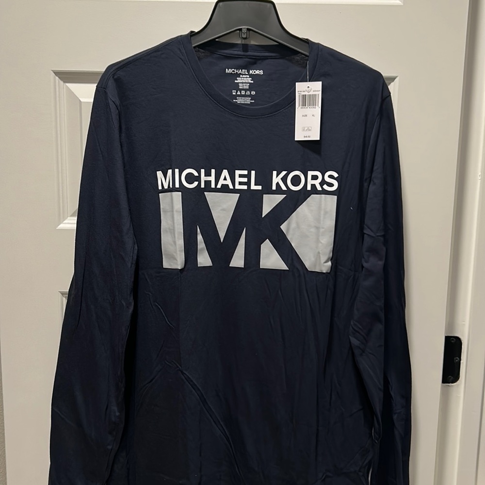 Fall is near! Stylish long sleeve XL Michael Kors shirt. Color Blue.